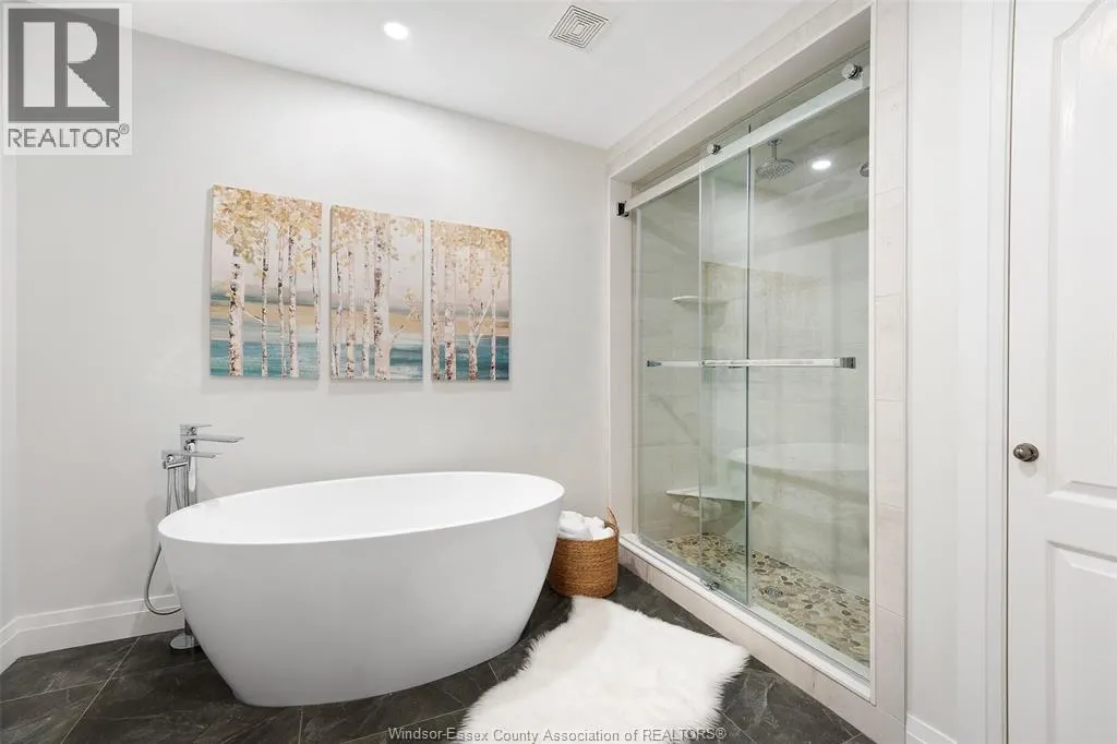 22 TWO CREEKS LANE