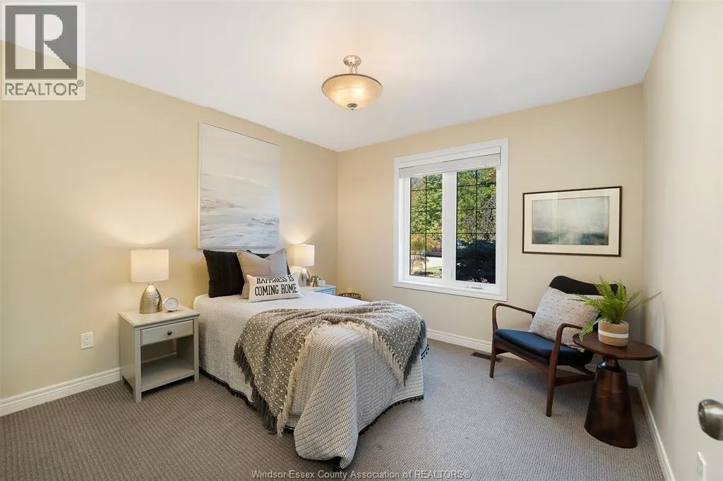 22 TWO CREEKS LANE