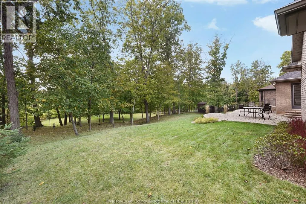 22 TWO CREEKS LANE