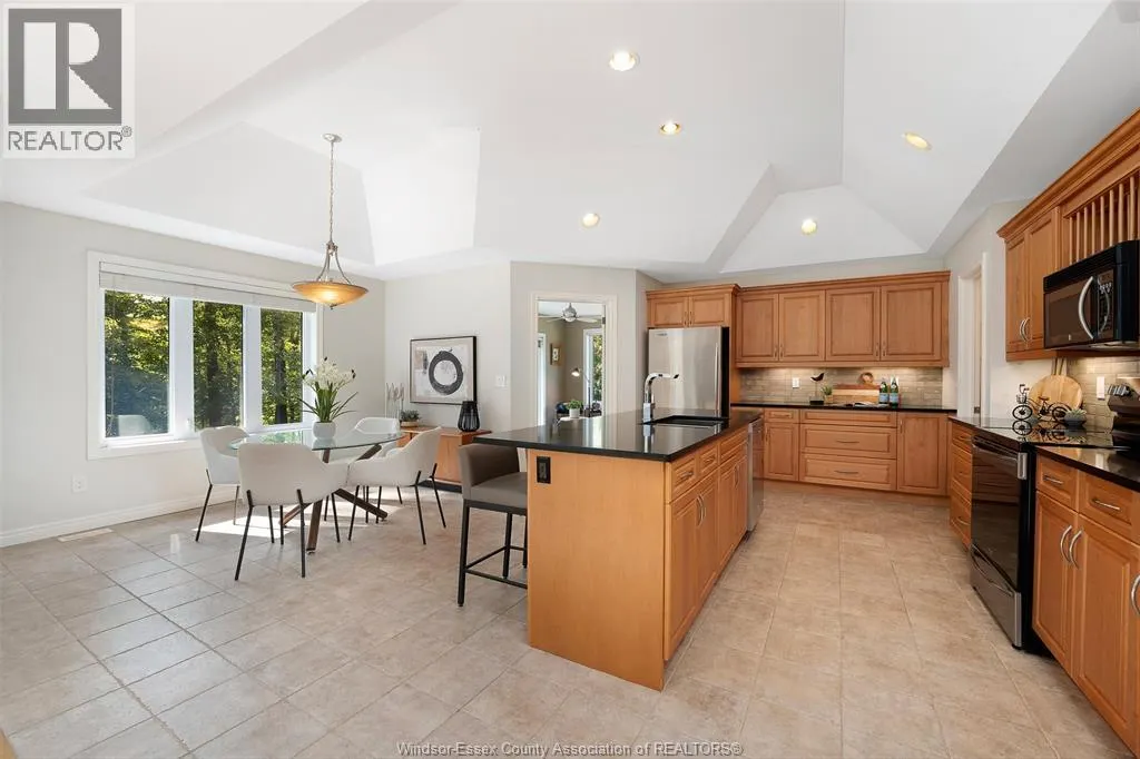 22 TWO CREEKS LANE