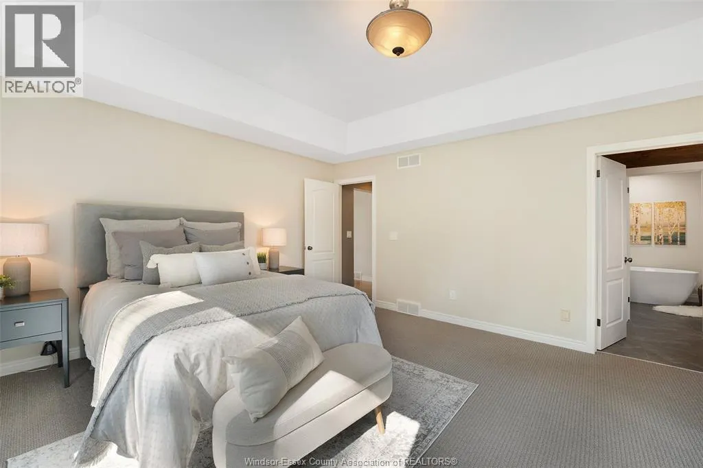 22 TWO CREEKS LANE
