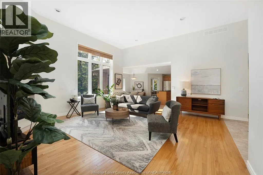22 TWO CREEKS LANE