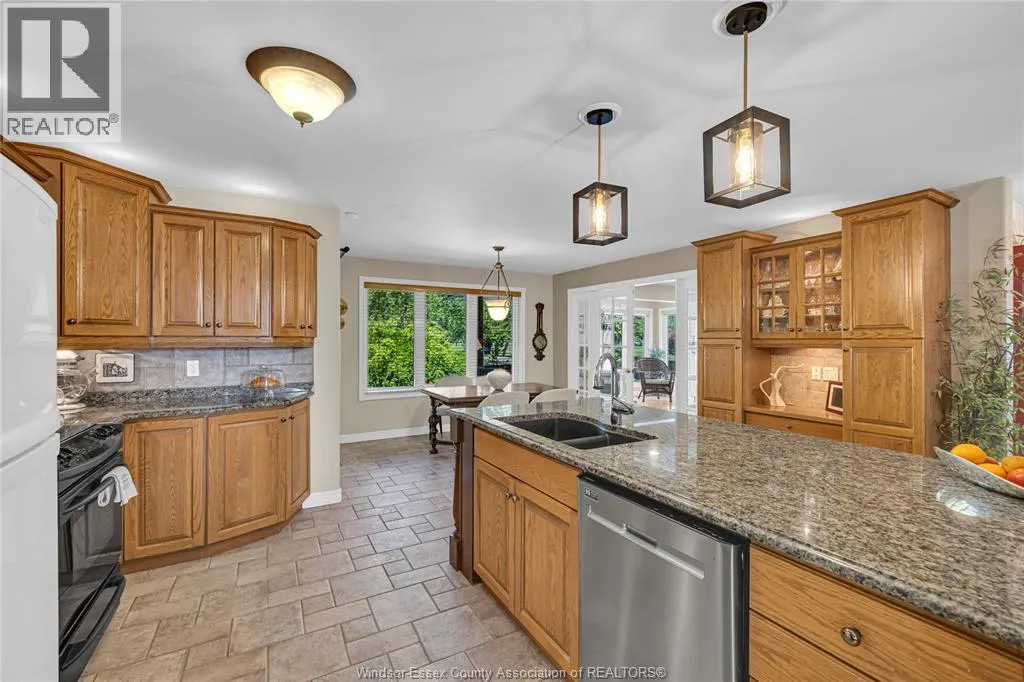 4159 ROSELAND DRIVE
