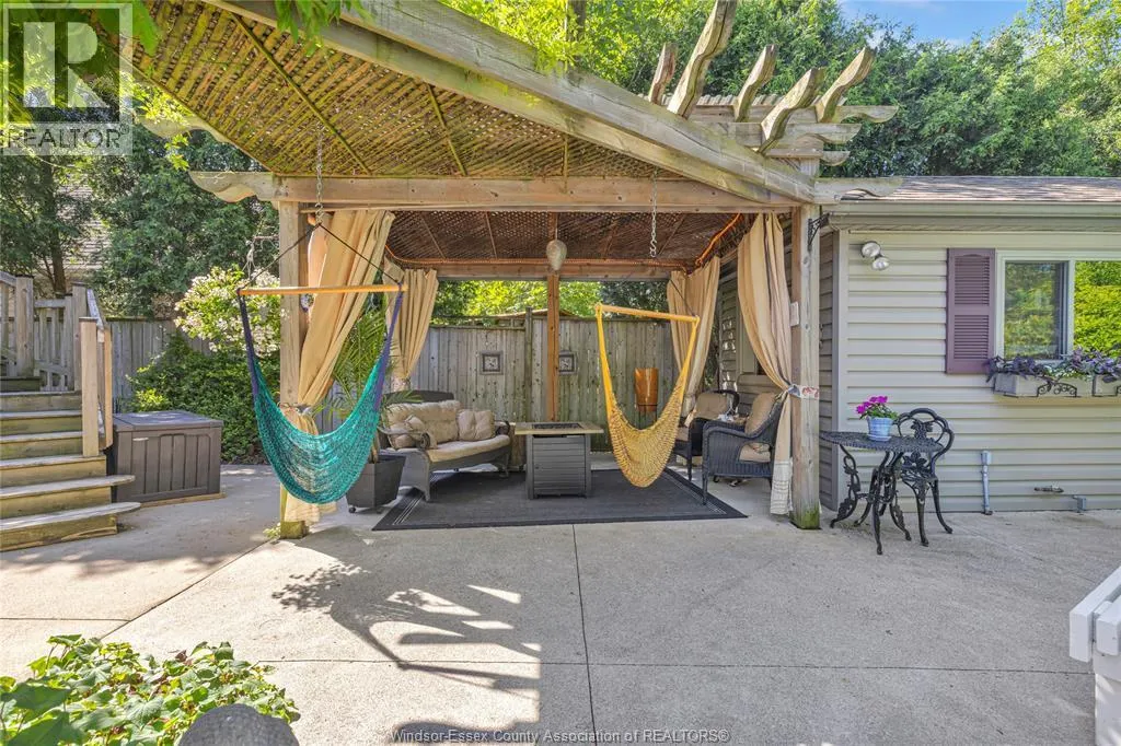 4159 ROSELAND DRIVE