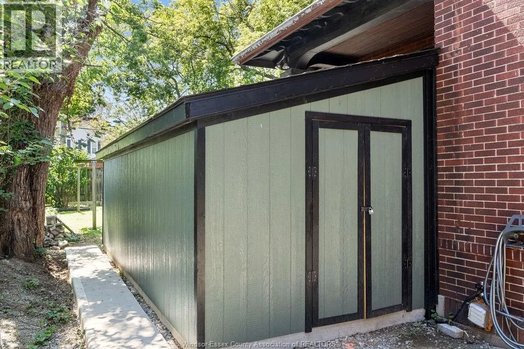 539 HALL AVENUE
