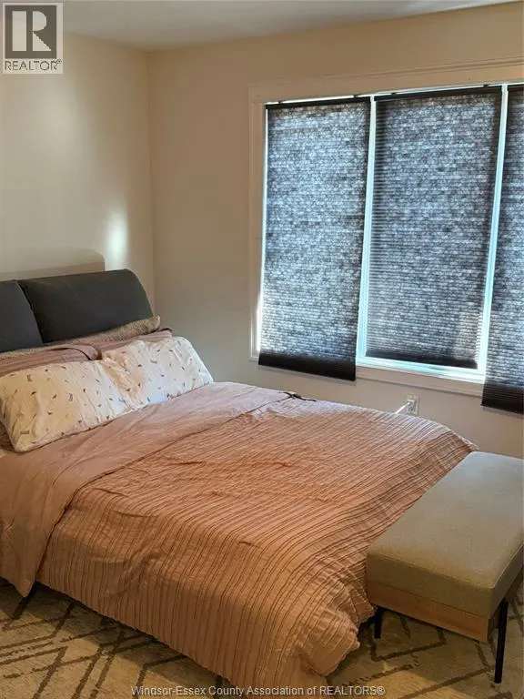 11900 THISTLEDOWN
