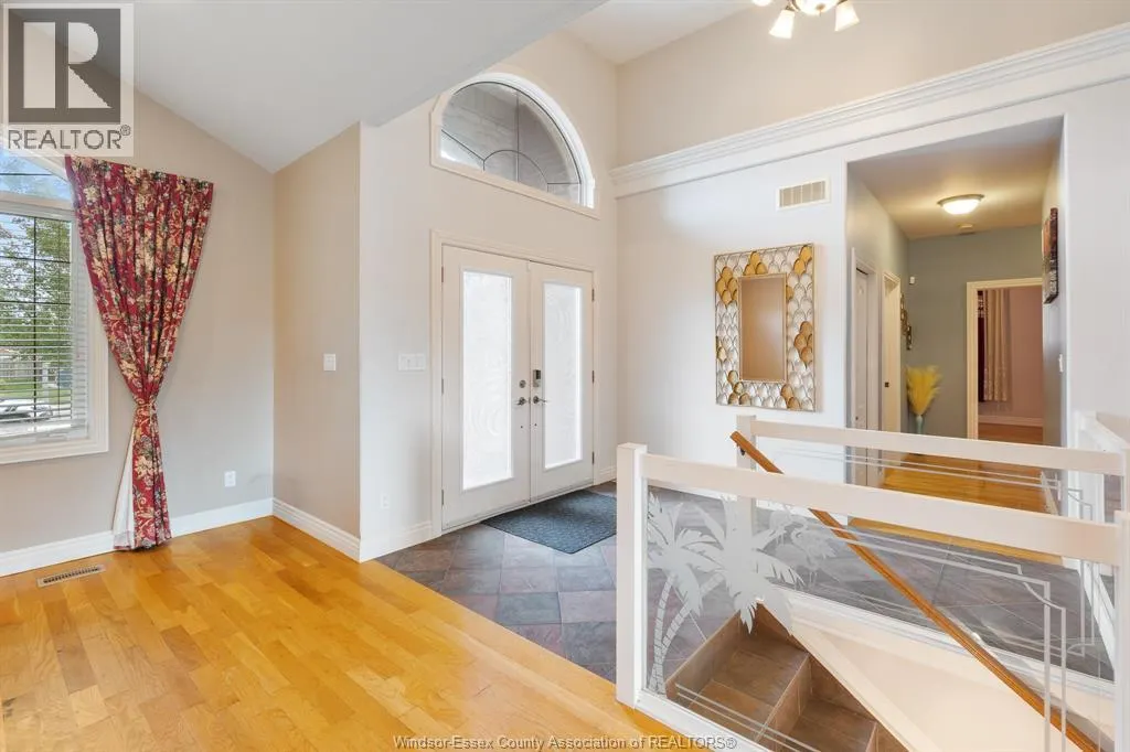 77 Whelan DRIVE Unit# Upper
