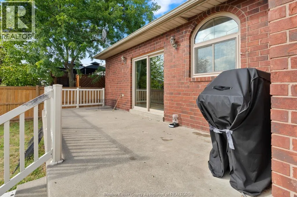 77 Whelan DRIVE Unit# Upper
