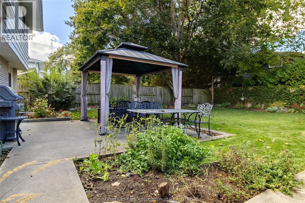 31 PETERBOROUGH DRIVE