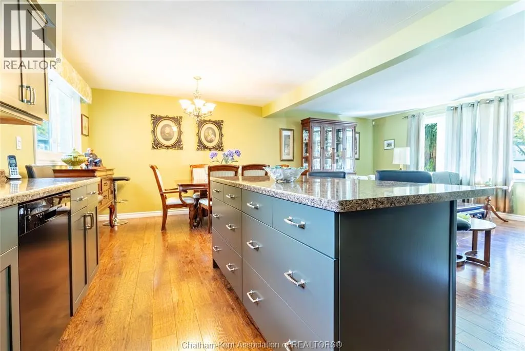 31 PETERBOROUGH DRIVE