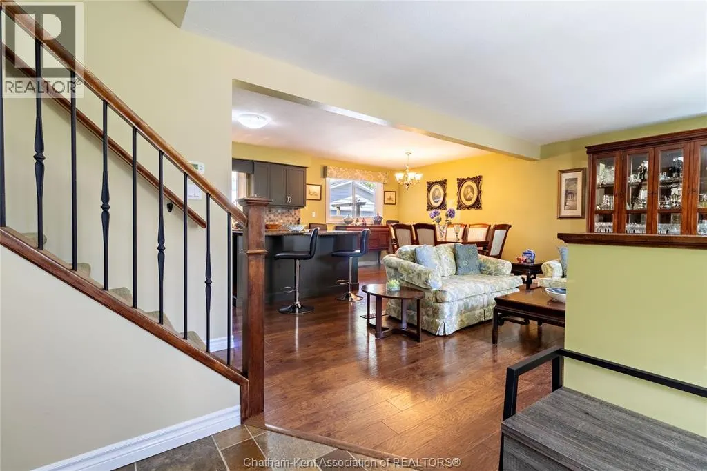 31 PETERBOROUGH DRIVE