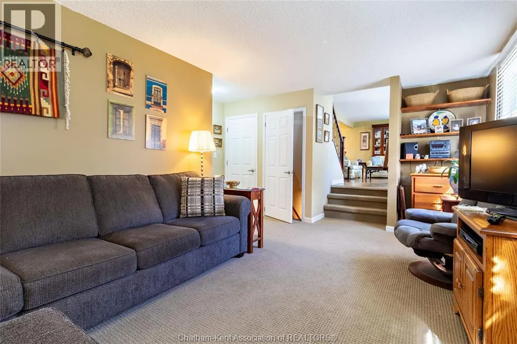 31 PETERBOROUGH DRIVE