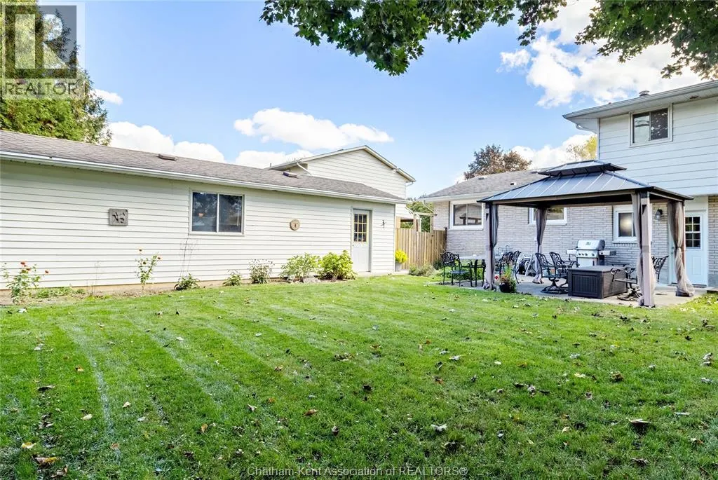 31 PETERBOROUGH DRIVE