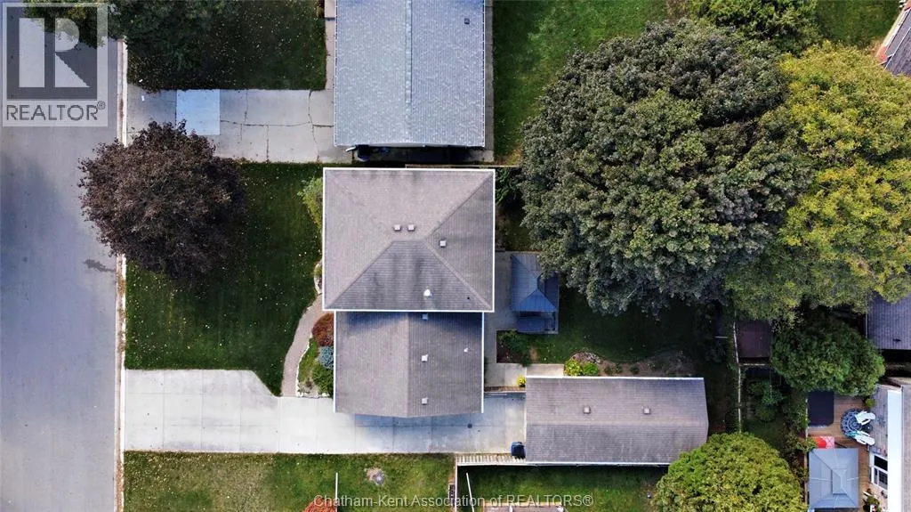 31 PETERBOROUGH DRIVE