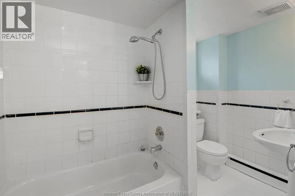 1486 Caille Ave.