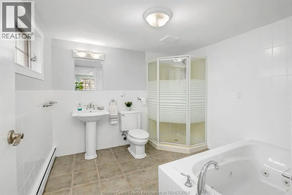 1486 Caille Ave.