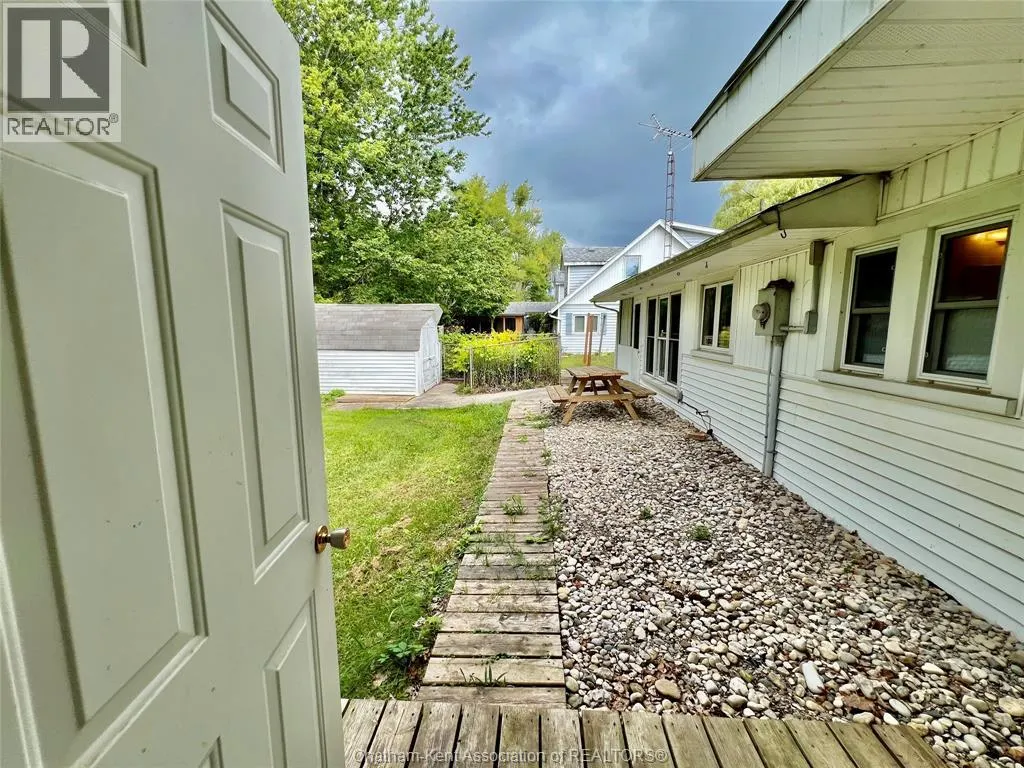 17234 Lakeshore ROAD