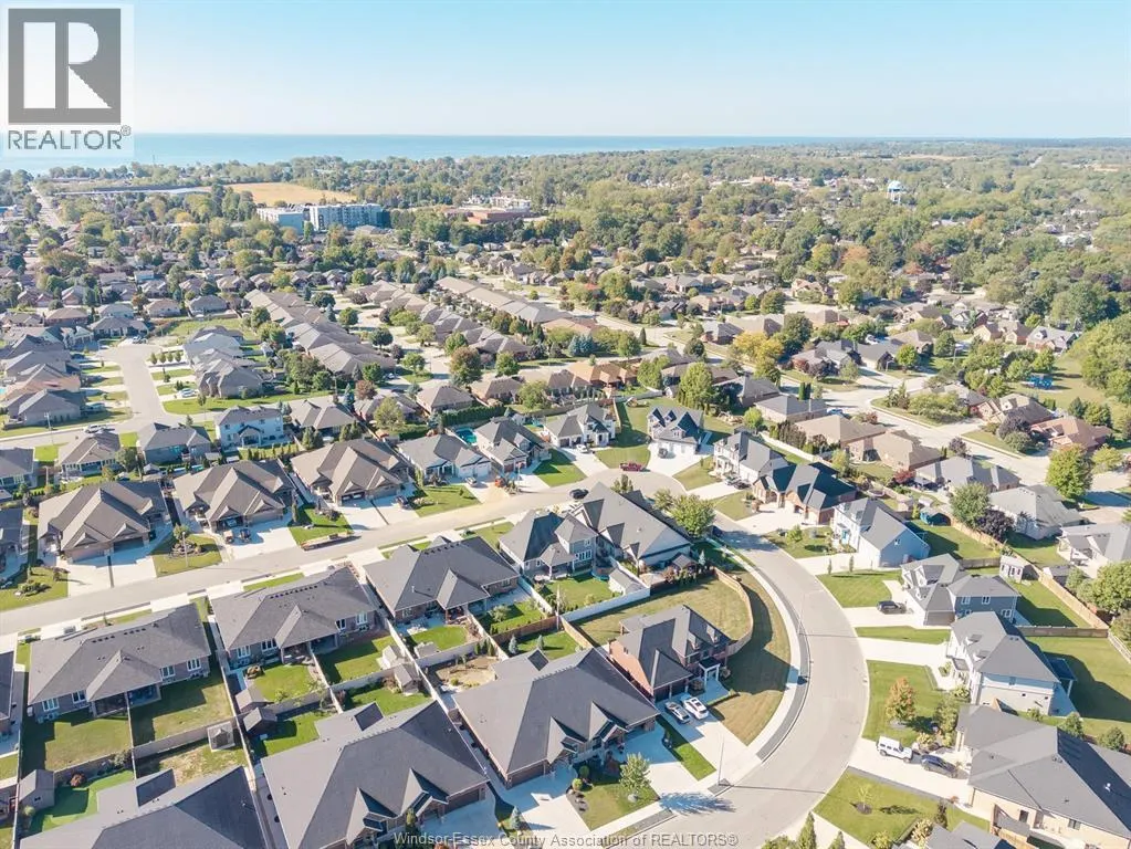139 Blue Jay CRESCENT