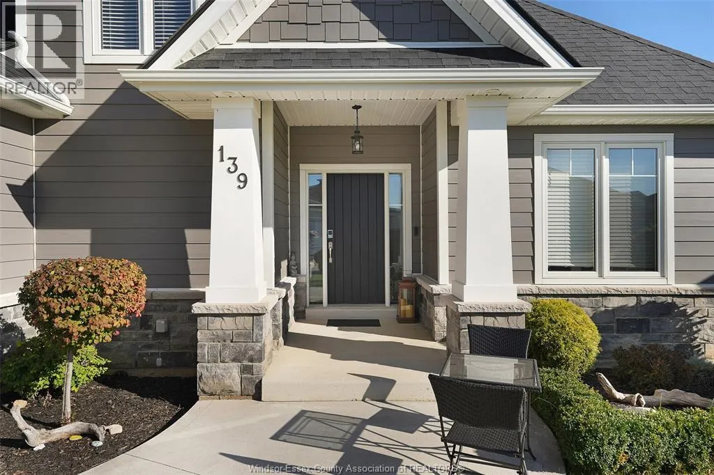 139 Blue Jay CRESCENT