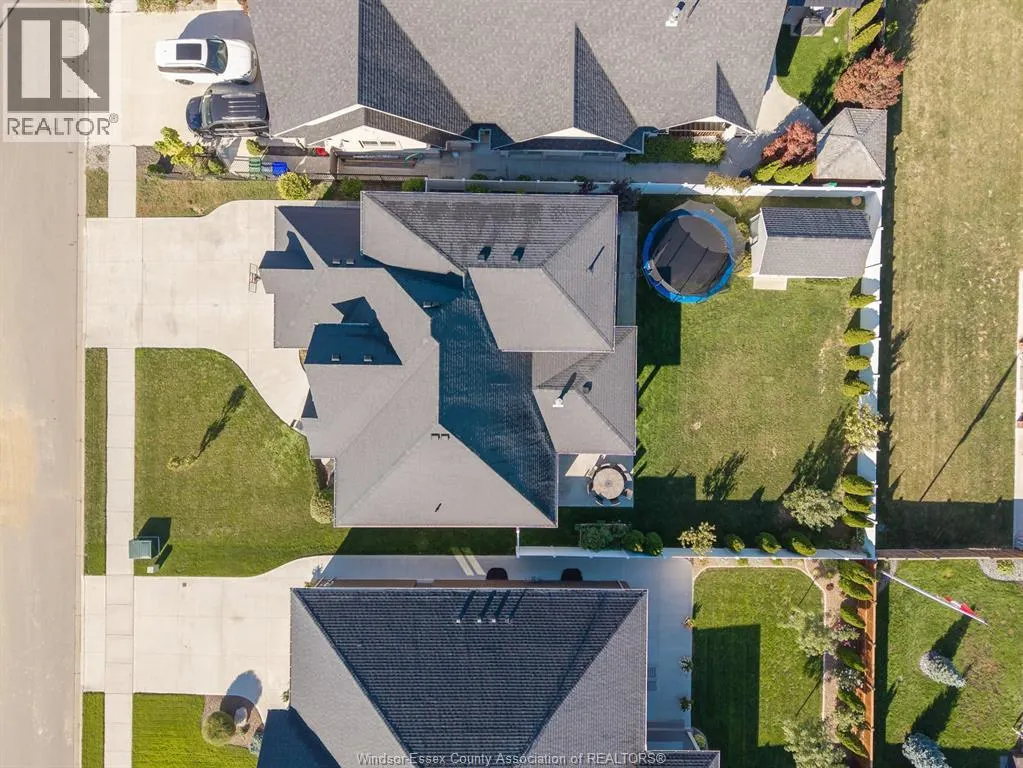 139 Blue Jay CRESCENT