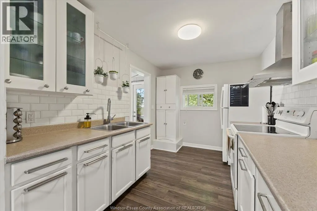 2369 Wellesley