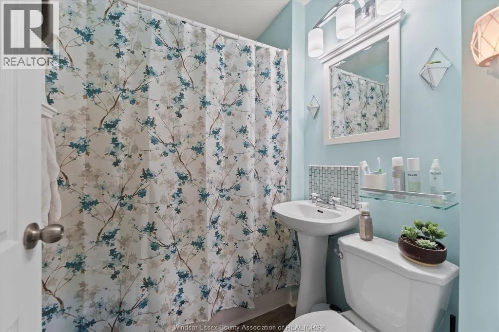 2369 Wellesley