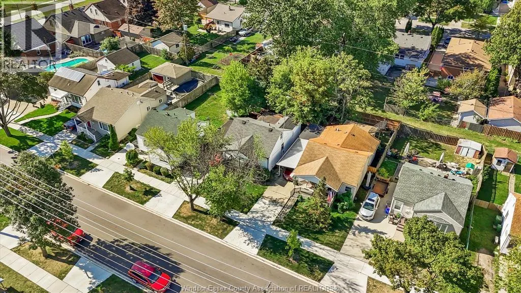 2369 Wellesley