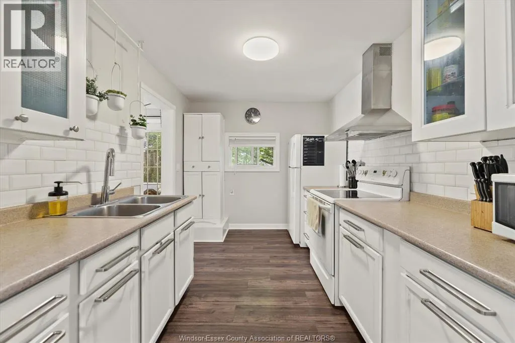 2369 Wellesley