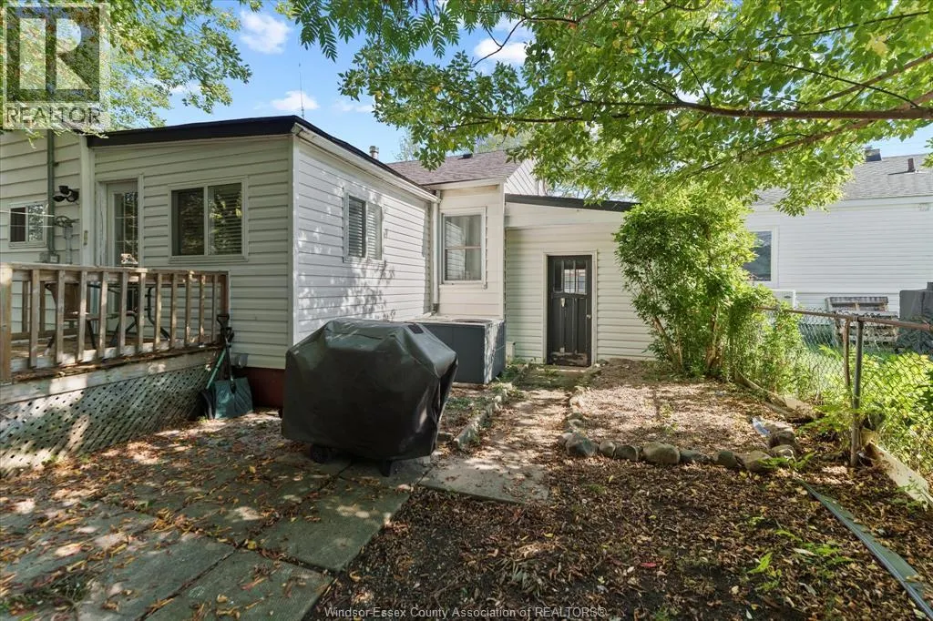 2369 Wellesley