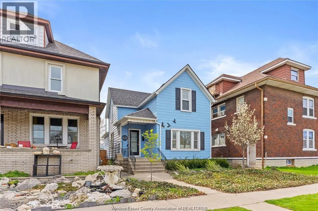 809 Gladstone