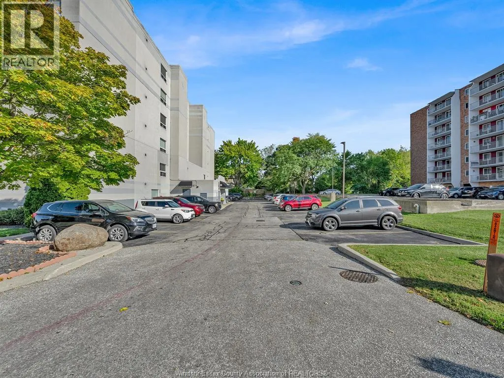 100 PICKERING Unit# 102