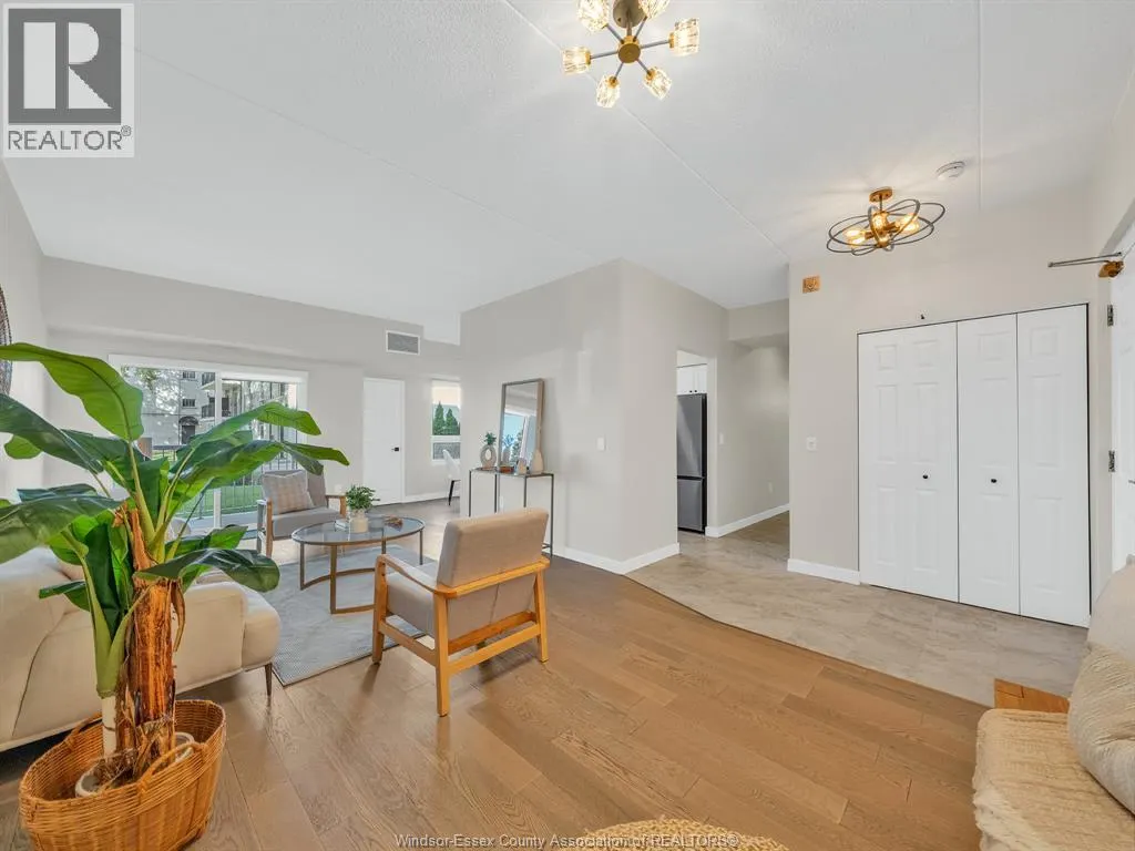 100 PICKERING Unit# 102
