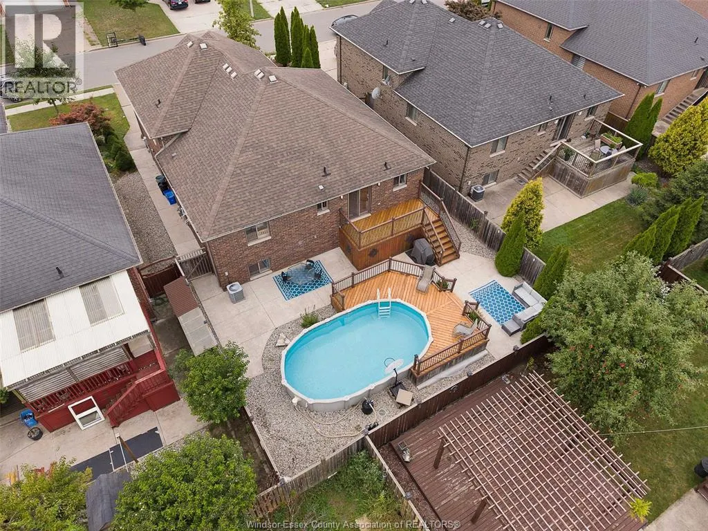 2276 Askin Ave.