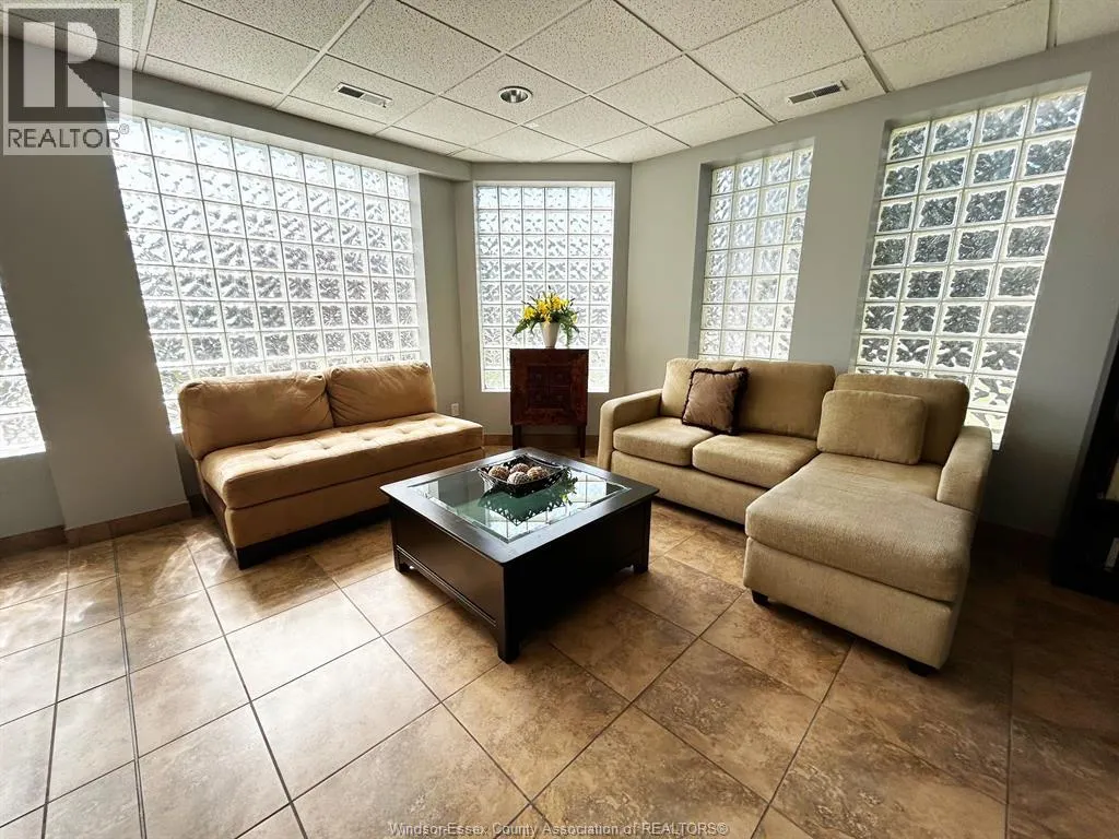 4789 Riverside DRIVE East Unit# 707