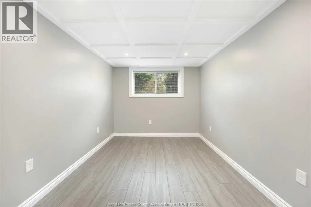 1558 STRATFORD COURT