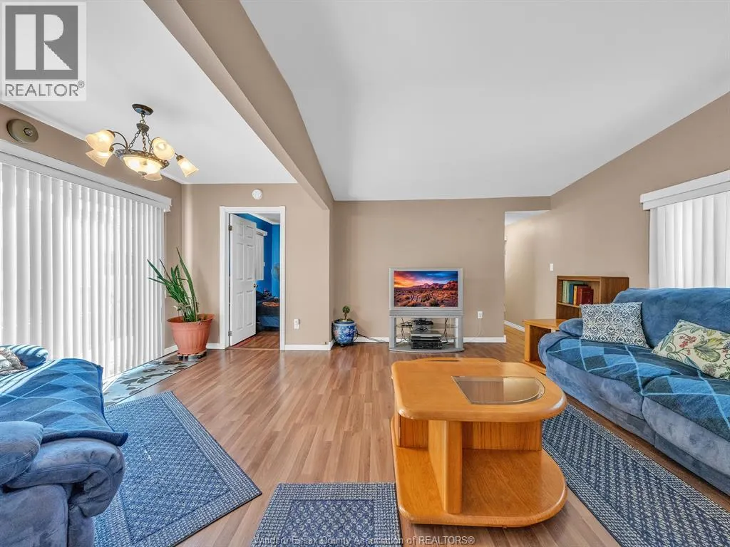 49 WILDER DRIVE South