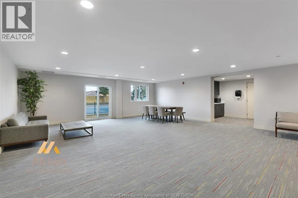 1489 Banwell ROAD Unit# 221