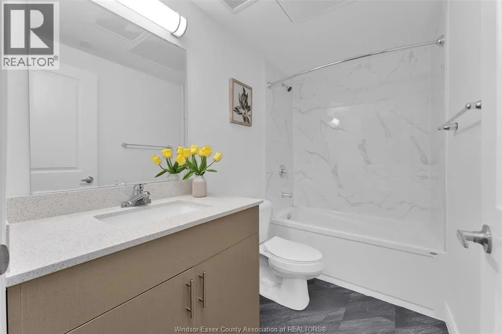 1489 Banwell ROAD Unit# 221