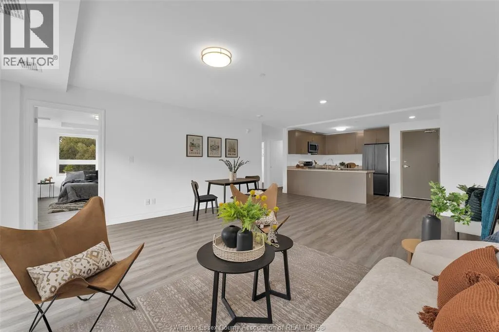 1489 Banwell ROAD Unit# 221