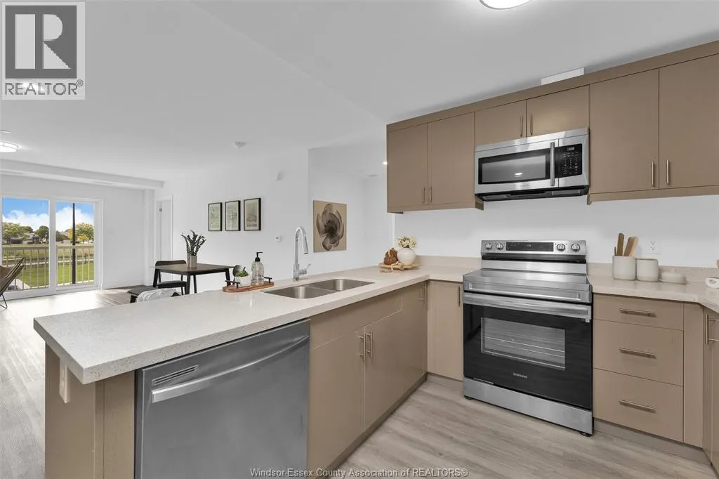 1489 Banwell ROAD Unit# 221