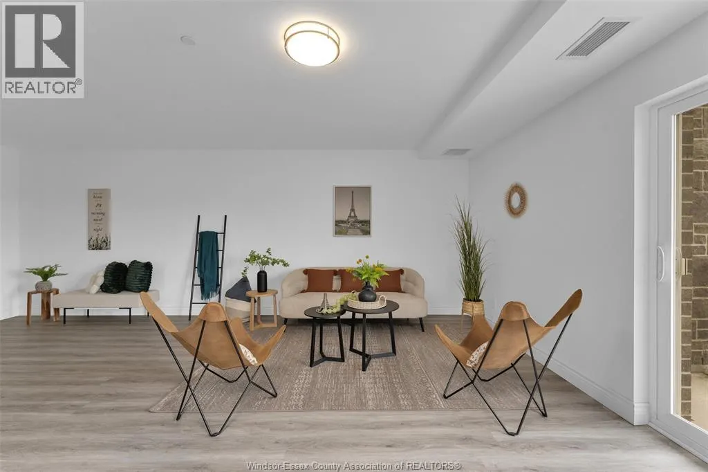 1489 Banwell ROAD Unit# 221