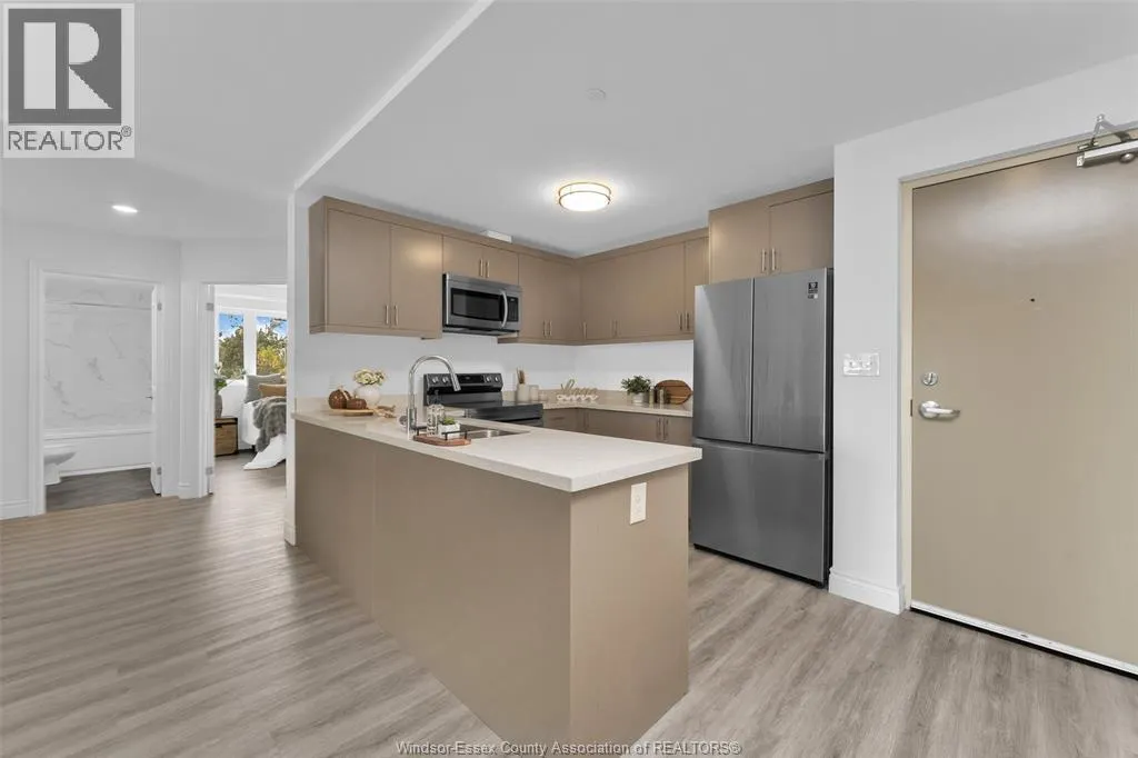 1489 Banwell ROAD Unit# 221