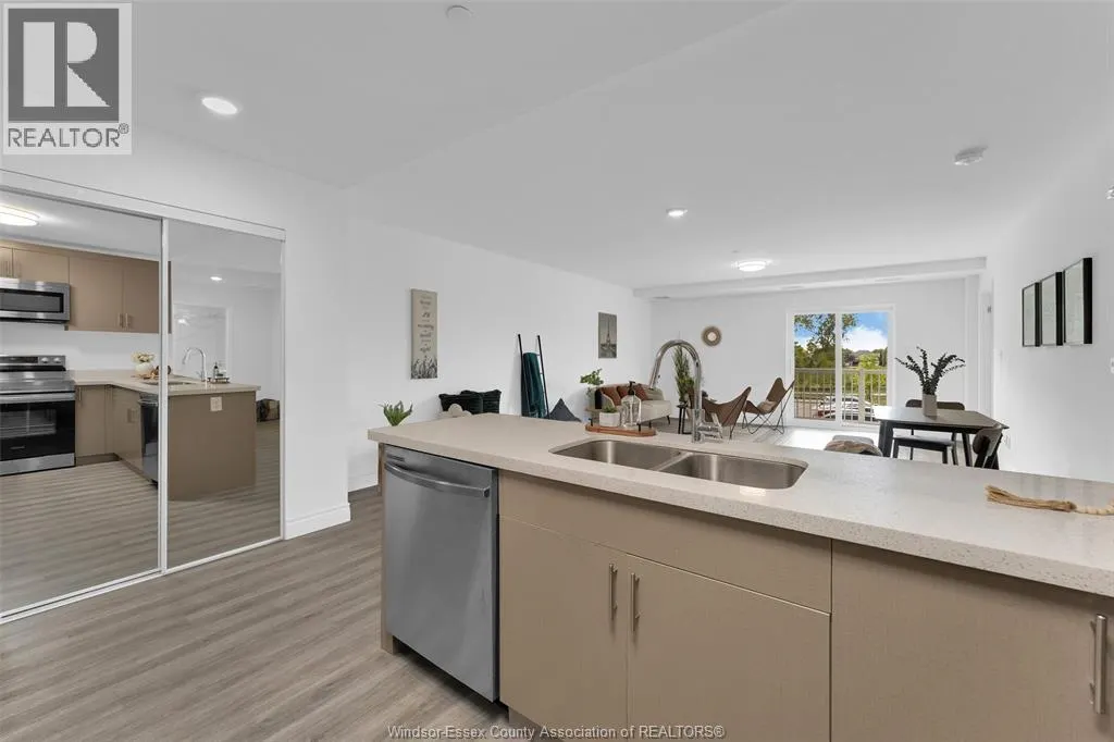 1489 Banwell ROAD Unit# 221