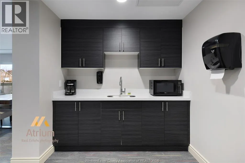 1489 Banwell ROAD Unit# 221
