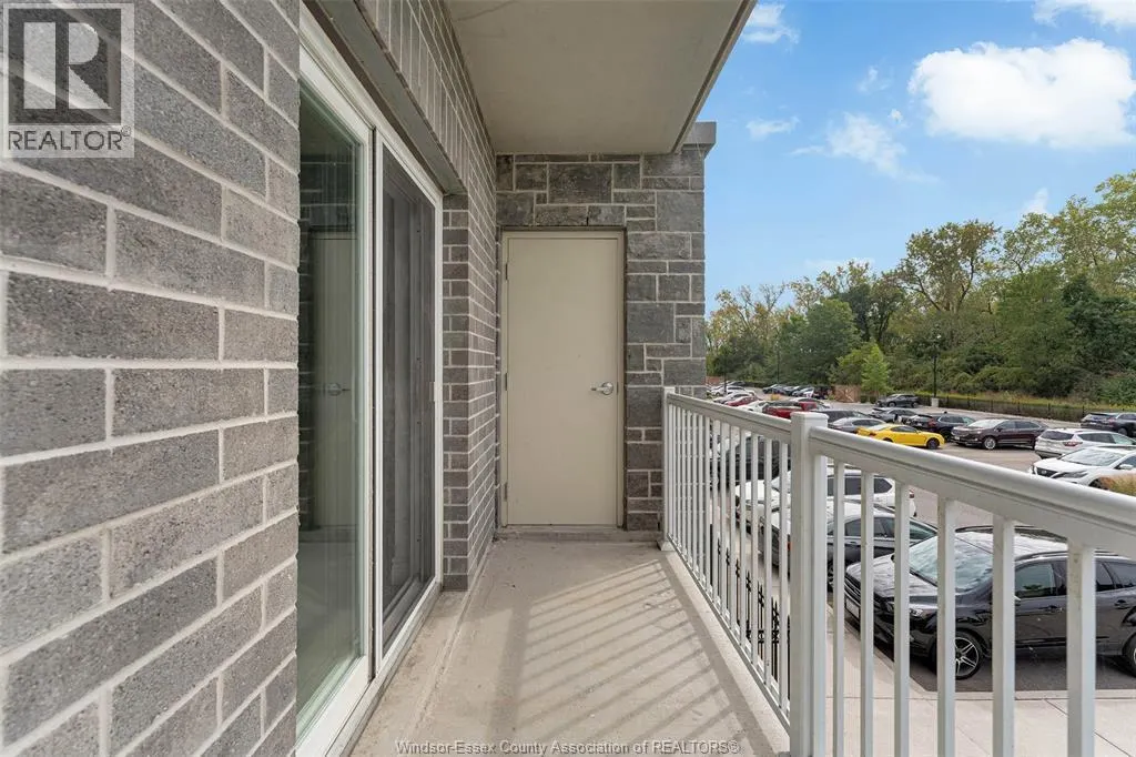1489 Banwell ROAD Unit# 221