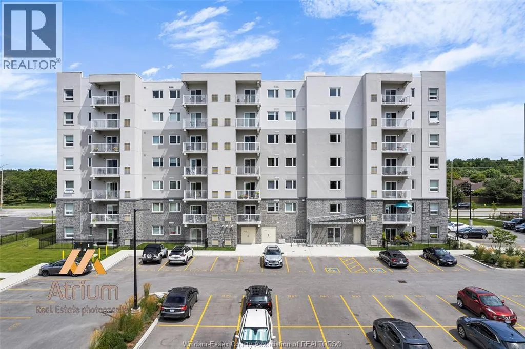 1489 Banwell ROAD Unit# 221
