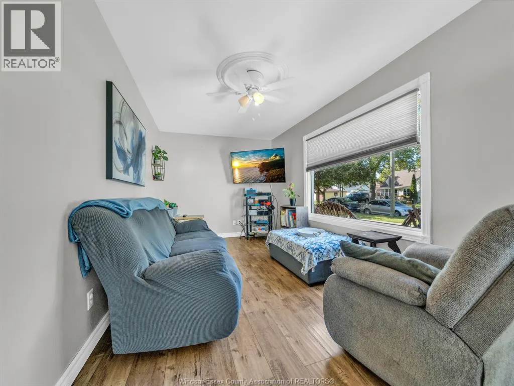 34 Bowman AVENUE