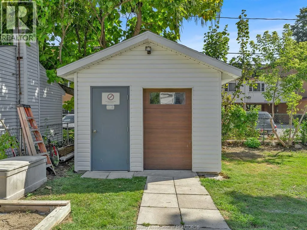 34 Bowman AVENUE
