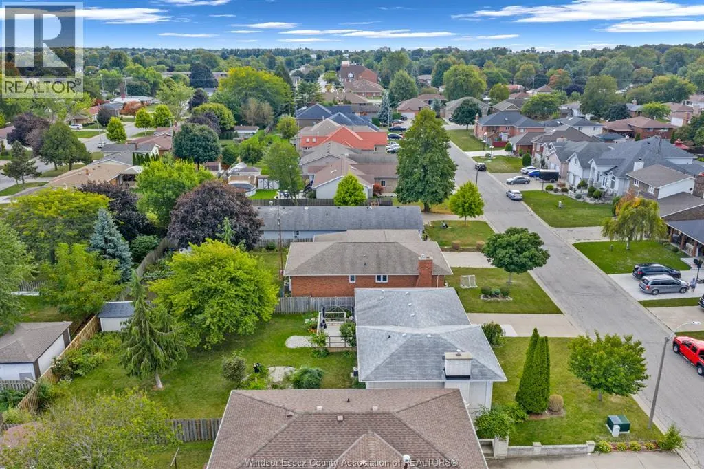 26 Debergh AVENUE
