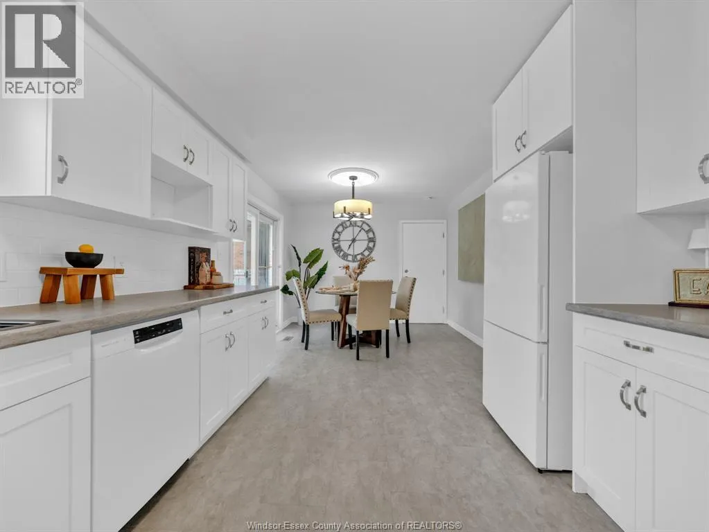 26 Debergh AVENUE